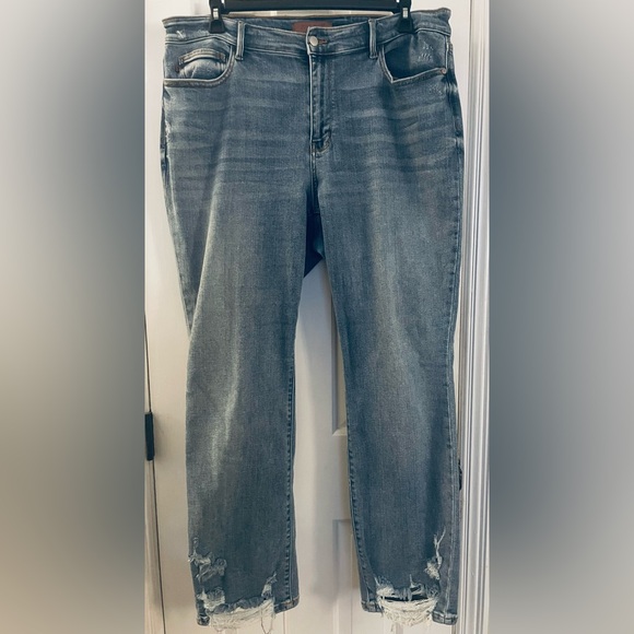 Women’s JUDY BLUE Straight Fit Blue Jeans 18W Light Wash High Rise Frayed - Picture 1 of 8